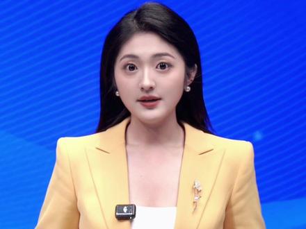 被指简历“造假” 超级傲慢?影视飓风CEO潘天鸿回应相亲角争议。此前,被网友质疑“反向凡尔赛”!#美丽主播说新闻