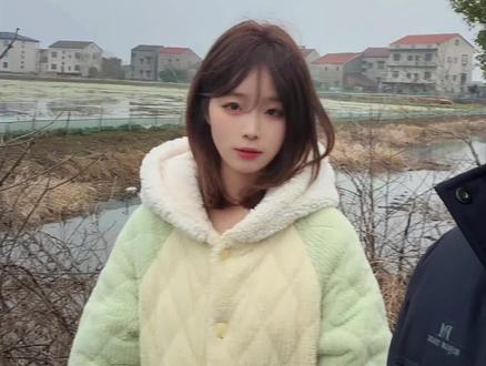 回村垃圾不知道扔哪???#农村生活 #湖北甜妹 #我的乡村生活 #内容过于真实 #回村的生活