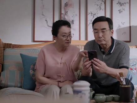 狙击蝴蝶:岑矜跟李雾亲热,被老妈抓包,大型设死现场谁懂 #狙击蝴蝶 #岑矜李雾 #周柯宇 #陈妍希 #姐弟恋