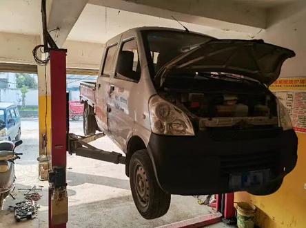 五菱荣光双排 偶尔发动机抖动提不上速里程表乱跳 发动机报P1396(由ABS来的飞轮速度识别不合理信号)该查的都查了 最后竟然是里程表传感器的故障 更换后故障排除 不要问我为什么我也不知道😅#专业维修保养