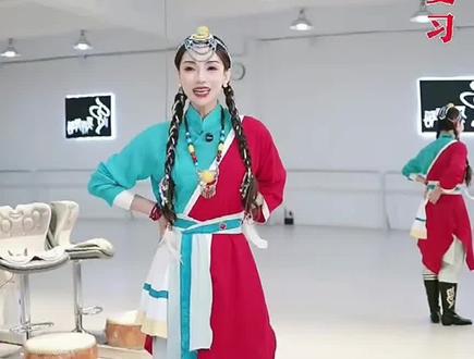 6.23 夏辉老师原创编舞#姑娘姑娘我等你 教学分解【第十九节课-总复习(三)-月亮爬上山那边,星星落在你身边,你的一笑一回眸让我醉了好多年,不怕路有多遥远,不怕风有多狂野,只要牵着你的手,哪里都是春天,姑娘姑娘我等你,等你走进我心里,ཁྱེད་རང་ང་ཡི་བརྩེ་བ་ཡིན། (你是我的爱人) ,陪你走到天边去,姑娘姑娘我爱你,爱得简单又坚定, ང་ཁྱེད་ལ་དགའ་བས། མི་འགྱུར། (我对你的爱永不改变) ,一起走过风和雨。+结尾段】#藏族舞