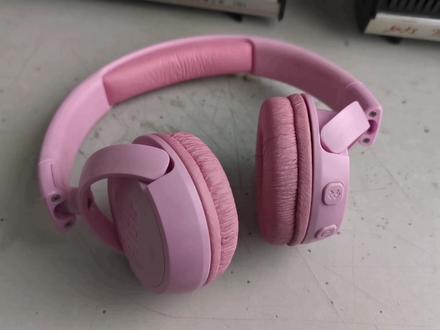 儿童蓝牙耳机不开机充电无反应修理,JBL头戴式蓝牙耳麦维修过程 #蓝牙耳机 #头戴式耳机 #蓝牙耳机维修 #拆解 #无线蓝牙耳机