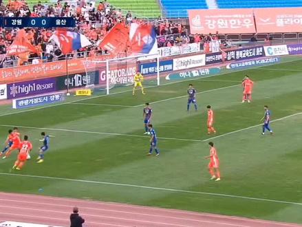 蔚山现代客场2比1逆转江源fc。时隔17年拿到韩k冠军,人生有几个17年?#唯有足球不可辜负 #dou来足球季 #精彩进球 #韩k