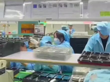 浙江浦江欣旺达(盈旺)产业园招聘信息
中午12.00开始接人过来带上身份证和行李
员工单价19元/H,19元/小时,19元/小时
工资保底6000元以上,综合6000元-8500元,不满月工资按17元一个小时计算
面试时间:下午12.00-14.00点
招聘要求:男女不限 (2:1) 满18-45岁,没有纹身,没有犯罪记录,无创染性疾病,身体没有残疾,四大名族已满。
工作时间:两班倒,
一个月一倒班白班早8:00—晚8:00,
夜班晚8:00—次日早8:00。
工作内容:操作工、组装、质检、80%以上坐班,工作轻松容易上手,穿普通工衣。
每天计薪11小时,18每小时,
每月30号发上月工资,商保80元/月。
福利待遇:一日4餐免费,免费住宿6人间,水电均摊,工作7天可预支工资。
自离无费用【正常办理离职手续7-10 工作日账清】
入职材料:厂区内部体检,体检报告(自费60元)身份证原件、复印件两张,一寸照两张
面试地址:金华市浦江县黄宅镇
联系电话:13735612961