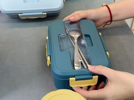 微波炉加热最好用什么饭盒 e849f340c9e87767aab31a01609ef994~tplv-dy-resize-origshort-autoq-75:330.jpeg?x-expires=2005718400&x-signature=ltS7L6hbaPB6HgLLJaJG67I%2FlBE%3D&from=3213915784&s=PackSourceEnum_AWEME_DETAIL&se=false&sc=cover&biz_tag=pcweb_cover&l=2023072616384549D41F6B1951EE012EBD