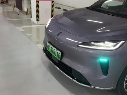 让我看看还有谁不会打开logo灯,简直太帅了,一个视频教你怎么让logo长亮#尚界H5 #鸿蒙智行 #用车技巧 #开尚界马尚发