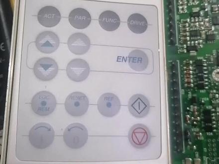 26.ABB ACS800-110KW变频器维修:上电自检没通过,控制板坏了!#变频器维修 #工控变频器伺服plc