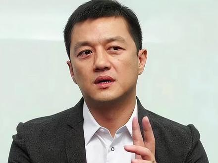 来看看窦靖童的三位父亲,境遇却是天差地别,却都影响了她的一生 #窦靖童 #窦唯 #李亚鹏 #谢霆锋