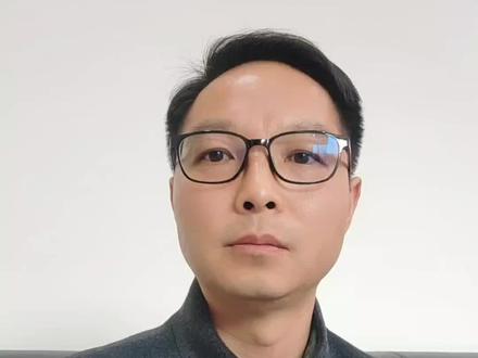 在公共场所故意裸露身体会犯法吗?
#上热门 #法律咨询 #法律常识 #律师 #治安 @DOU+小助手