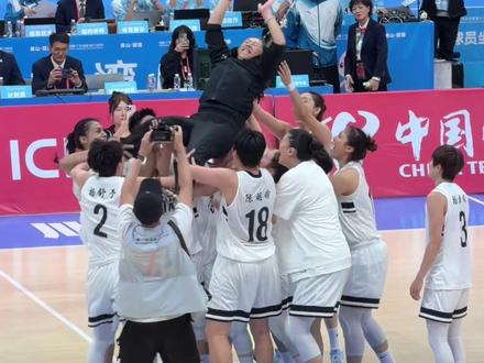 “广东女篮是总冠军”#篮球🏀 #篮球摄手虎