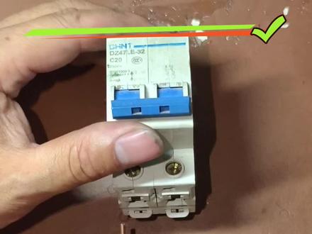 这样压线更牢固可靠 #电工接线技巧 #零基础学电工 #家庭电路安装教程 #安全用电小知识 #电工实操演示