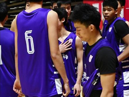 【长沙六中】晋级耐高南区四强 湖南新王长沙六中将在半决赛提前对上广东王省实 米绍杰还能扛着球队再进一步嘛#耐高 #长沙六中 #湖南