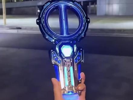 火旋剑双刃火花炫旋转伸缩激光剑发光儿童玩具刀宝剑男孩生日礼物#儿童玩具 #激光剑 #男孩玩具 #生日礼物#新年礼物