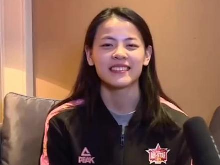 #杨舒予 #打篮球的女生 #篮球🏀 #不负热爱 #世界很甜因为有你 最近太忙,没有更新!长发羊真好看!