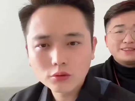 花小磊为三妹发声,怒怼黑粉#三妹#花小磊谢谢我的家人们如此维护我#讲义气#抖音流量扶持