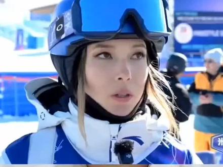 谷爱凌冬奥会坡障技巧摘得银牌,给小姑娘点个赞