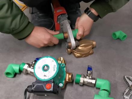 地暖循环泵安装教程#地暖循环泵 #德国威乐 #热熔ppr水管 @抖音小助手