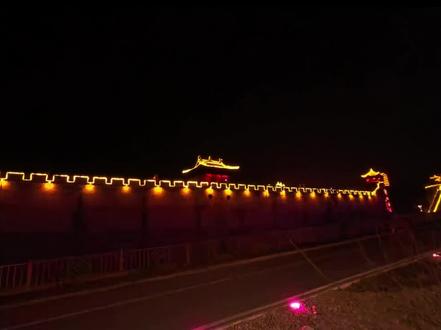 郭峪古城这场打铁花,赶得早不如赶得巧啊!!!#山西年味 #打铁花是属于中式的浪漫