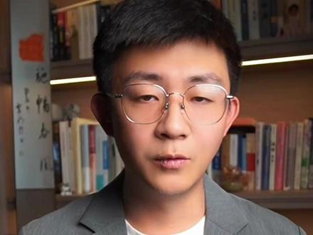 当“嘉豪”梗从反感虚伪的吐槽演变成泛指贬低一切与众不同,他就已经变成了一场“霸凌”。#嘉豪 #社会百态 #梗