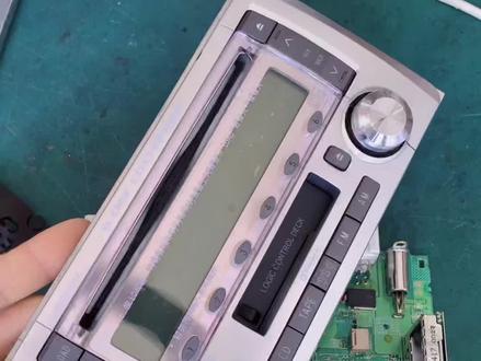 丰田花冠原装6碟CD机加装无损蓝牙USB。采用第5代,安装更加简单,操作更方便#加装蓝牙