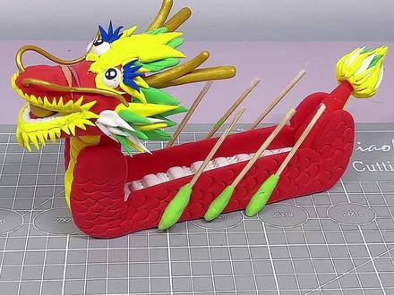 赛龙舟赛龙舟赛龙舟哎
赛龙舟哎
喝一碗老酒啊润一润歌喉
掀起一排浪涛咱们赛龙舟,端午节到了,粘土龙舟送上,祝端午假期愉快!#超轻粘土手工 #手工制作 #粘土教程 #一起做手工 #粘土端午龙舟