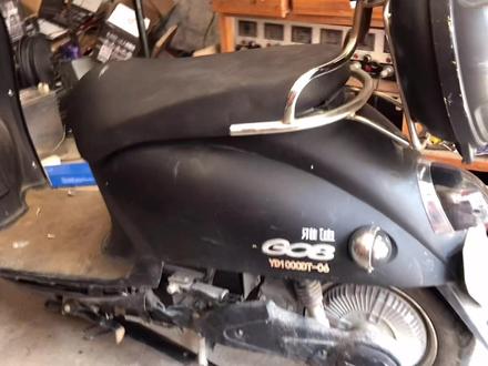 换好新电池的雅迪车开不了,线路正常,检查发现有神秘设备