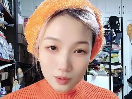 尸油做香水护肤品的传闻简中互联网2008年起就有了,看过2006年法国电影《香水》,香水里有屎有高达碎片我都不意外,更何况是为了吲哚这个芳香物质#牢A #尸油 #护肤品 #香水 #高达