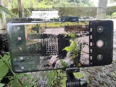 教你怎么用华为手机,把流水拍出那种丝滑的感觉!很唯美的画面! #手机拍摄技巧#摄影技巧#延时摄影的魅力 #丝滑