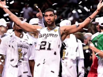 邓肯个人球风来了,会大风车的石佛!! #nba2k20手游教学 #nba2k20手游版