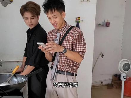 潮男又发工资了,拍视频一个礼拜发了3379块,这收入还不错吧? #收入 #发工资了 #欢迎光临我的生活