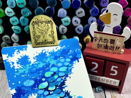 沉浸式画一幅蓝调荷塘泛舟!从铺色到细节刻画,谁能拒绝这抹治愈的蓝呢?
#丙烯马克笔 #治愈 #手绘 #绘画 #荷塘美景
