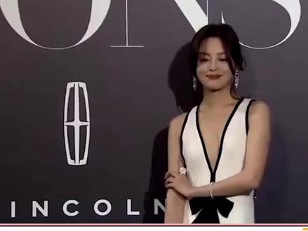 辛芷蕾与梓渝同框#辛芷蕾#梓渝#明星#娱乐