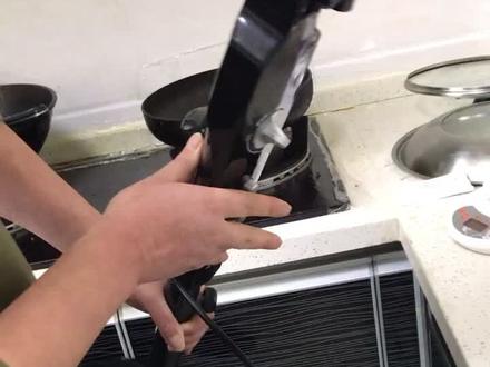 想吃蛋糕没有打蛋器,拆了电风扇做了一个,效果超级好
