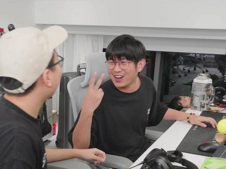 一把什么样的椅子能让影视飓风的剪辑师产量翻倍#永艺人体工学椅 #永艺撑腰椅 #永艺flow550 #永艺开立坐