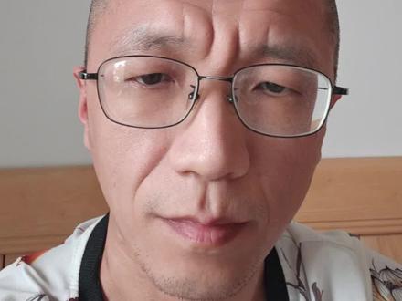 视频不太严谨,应该说是唯一硬抗12个g的特技飞行员 #王曌华宸 #特技飞行 #飞行员 #光头胡说