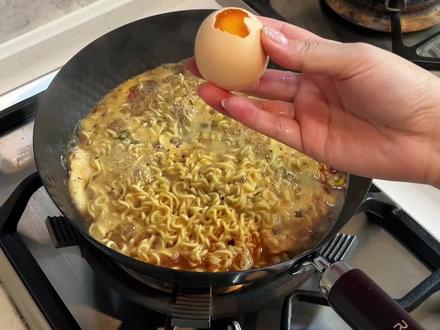 今天我是方飞卧主理人#方飞卧 #一飞一卧 #方便面