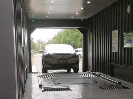 #不羁道说车 #蓝朋友说车#换电轻出行普及者 睿蓝枫叶80v的换电全过程,便捷方便速度快