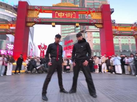 纵有风霜遮望眼,仍携壮志踏征程
#运镜 #剑来 #土耳其舞蹈 #原创 #社恐