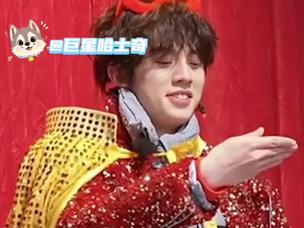 #左航嘴皮子一张就是梗 咪的天,谁能来管管这个左航呢#左航 #登陆少年组合 #养成系 #时代峰峻