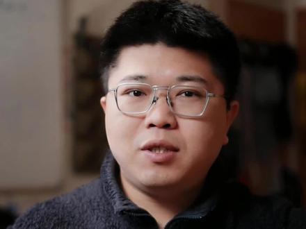 他俩演的那个味还真挺对的😄 #初三的六一儿童节 #何昶希 #何衍朝