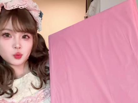 🍓开箱古董草莓墙|顺便记录一次很难忘穿lo的经历 #lolita日常 #甜lo #古董娃娃墙 #普通人也能把lolita穿好看 #doll感