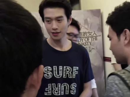 我得让你赔点你不应该跟我叫板 嗯哥哥点到为止. #魏大勋 #帅哥 #早期 #魏大勋陆鸣 #年上