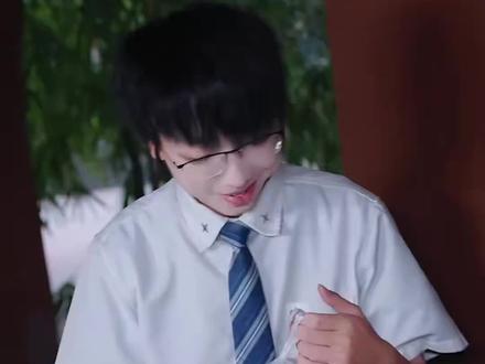 @梁猛 @小歪 不是吧😝这也太帅了吧,不愧是梁猛😎😏🤣