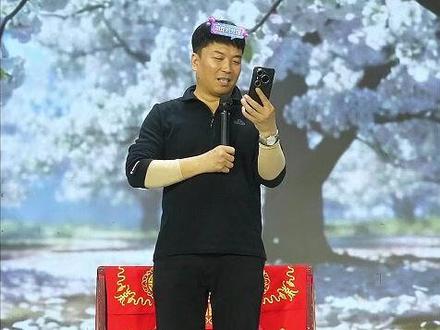 敬业的喜双 @麦田乡音