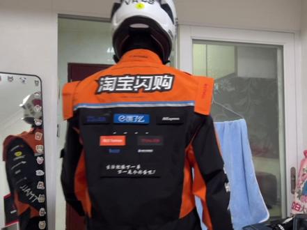 “苦海翻起爱恨 这世间难逃避命运”转场视频剪辑教程来啦,从拍摄到ai指令再到剪辑,看这一条视频就够了#转场 #氛围感 #即梦AI #苦海翻起爱恨转场教程 #苦海翻起爱恨