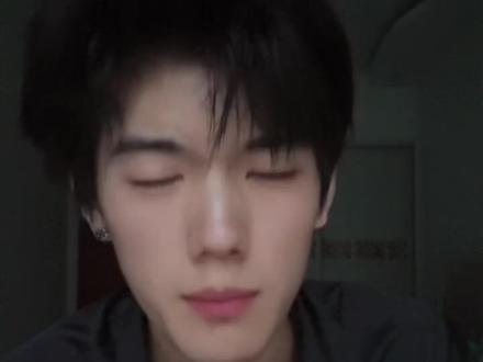 你一撒娇 哥哥就没辙了#手势舞#七涵摇