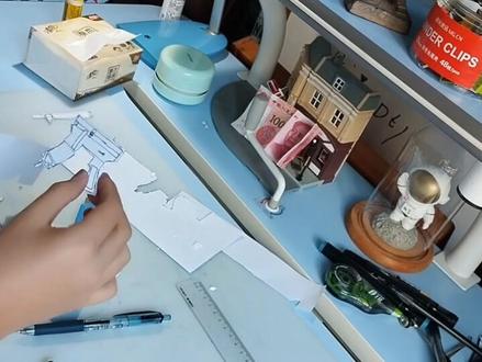 #生活vlog日常记录 #喜欢做纸模的儿子~这次还做个视频#手工diy #我觉得是不错呀,就是有的地方没有录制好呀👍加油吧