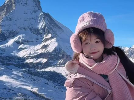 法意瑞12日深度游攻略!8-12月就这样玩儿!
🌟法意瑞12日深度旅行上线!这条路线被问爆!🔥
别再走老掉牙的行程了,一次玩转意大利+瑞士+法国,让你的法意瑞之旅,比别人好玩10倍!路线图放在最后~
🔎 𝐏𝐚𝐫𝐭.1:意大利探索
📍罗马·古罗马斗兽场 + 君士坦丁凯旋门 + 万神殿 + 西班牙广场 + 特莱维喷泉
📍梵蒂冈·圣彼得大教堂 + 梵蒂冈博物馆✨
📍佛罗伦萨·米开朗基罗广场 · 圣母百花大教堂「世界最美」⛪
📍威尼斯·贡多拉游船 · 叹息桥 · 圣马可大教堂🌊
📍米兰·米兰大教堂 + 埃马努埃莱二世长廊 · 时尚打卡地👠
🔎 𝐏𝐚𝐫𝐭.2:瑞士奇幻
📍冰川快车·穿越阿尔卑斯雪山,湖光山色一路相伴🚆
📍采尔马特·滑雪初体验 + 马特洪峰日照金山奇观🏔
📍洛伊克巴德·梦幻温泉小镇,泡汤放松身心♨
📍第戎酒庄·品鉴顶级葡萄佳酿🍷
🔎 𝐏𝐚𝐫𝐭.3:法国浪漫
📍凡尔赛宫·奢华宫廷园林漫步🌳
📍卢浮宫·追寻蒙娜丽莎的神秘微笑🎨
📍凯旋门·登顶俯瞰香榭丽舍大街🏙
📍埃菲尔铁塔·夜幕灯光秀,法式浪漫氛围满分❤
#法国旅游 #意大利旅行 #瑞士旅游 #法意瑞 #欧洲旅游攻略