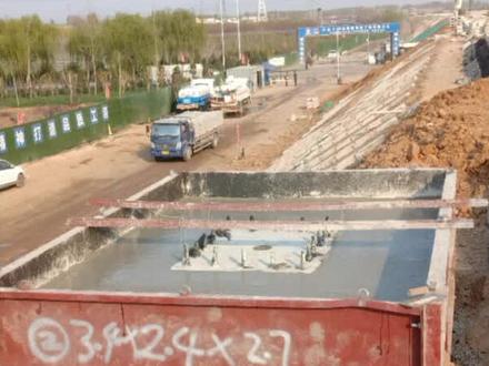 济南大东环绕城高速标志牌基础施工