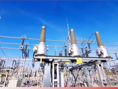 天沃科技是一家涵盖能源工程服务、高端装备制造和国防建设等多元业务的综合性企业,控股股东为上海市国有资产监督管理委员会,具有深厚的国企背景。凭借强大的股东支持和多元化的业务布局,天沃科技在多个关键领域展现出卓越的实力和广阔的发展前景。
天沃科技的全资子公司张化机是国内高端非标压力容器及成套装备的主要供应服务商。张化机能够为客户提供从设计、制造、安装到售后技术服务的全过程解决方案,其产品涵盖换热器、分离器、反应釜、储罐等,广泛应用于炼化、化工、煤化工、电力等多个关键领域。凭借卓越的技术实力和完善的产业链布局,张化机在高端装备制造领域树立了行业标杆,成为国内领先的高端装备制造商。
控股子公司中机电力在电力行业工程EPC总包业务和电力工程设计咨询领域表现卓越。其服务范围广泛,涵盖区域电厂、自备电站、热电联产项目、输变电网络,以及光伏电站、风电和光热等新能源电站。中机电力凭借强大的技术实力和丰富的项目经验,为客户提供全方位的能源工程解决方案,助力能源行业的可持续发展,成为电力工程服务领域的佼佼者。
子公司无锡红旗船厂是我国较早进入军品科研与生产领域的厂家,军工资质齐全。其主营产品包括多种军用、军民两用特种装备及军备维保服务。凭借深厚的技术积累和完善的质量管理体系,无锡红旗船厂在国防建设领域发挥着重要作用,为国家的军事现代化贡献力量。#科普 #涨知识 #资讯